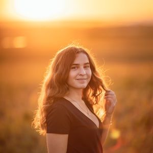 Meet your Posher, Avery